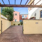 Guesthost - La Rosa Dei Venti Flats With Veranda *