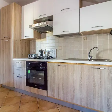 Guesthost - La Rosa Dei Venti Flats With Veranda *