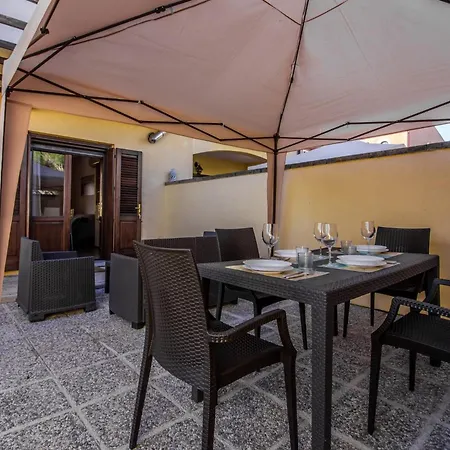 Guesthost - La Rosa Dei Venti Flats With Veranda Апартаменты *