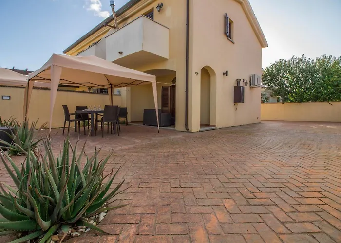 Appartamento Guesthost - La Rosa Dei Venti Flats With Veranda Olbia