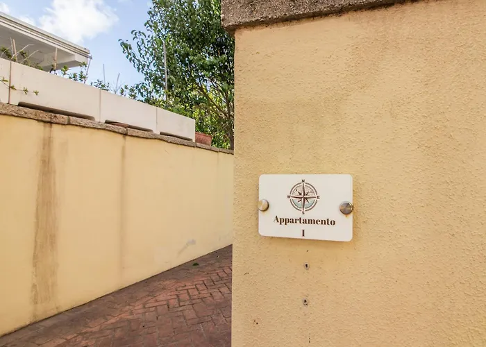 Guesthost - La Rosa Dei Venti Flats With Veranda