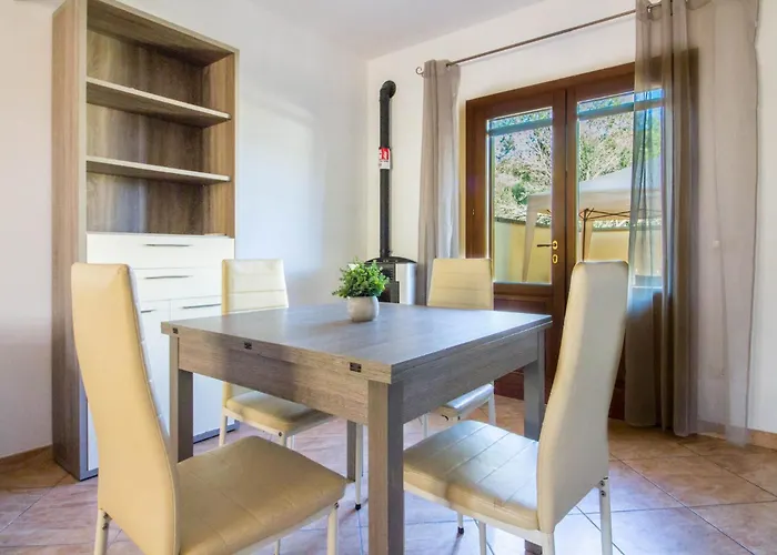 Guesthost - La Rosa Dei Venti Flats With Veranda Apartment